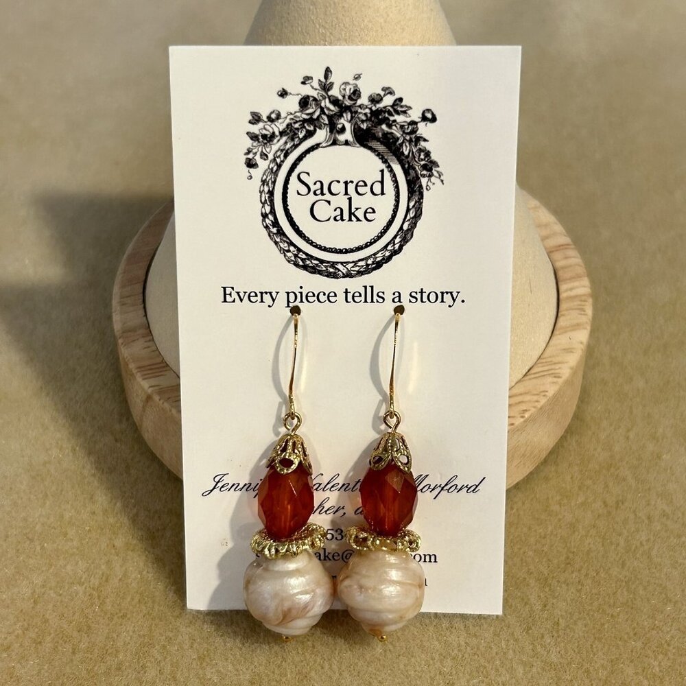 NEW Gold Toned Bakelite & Faux Shell Dangle Drop Hook Earrings Artisan Made OOAK